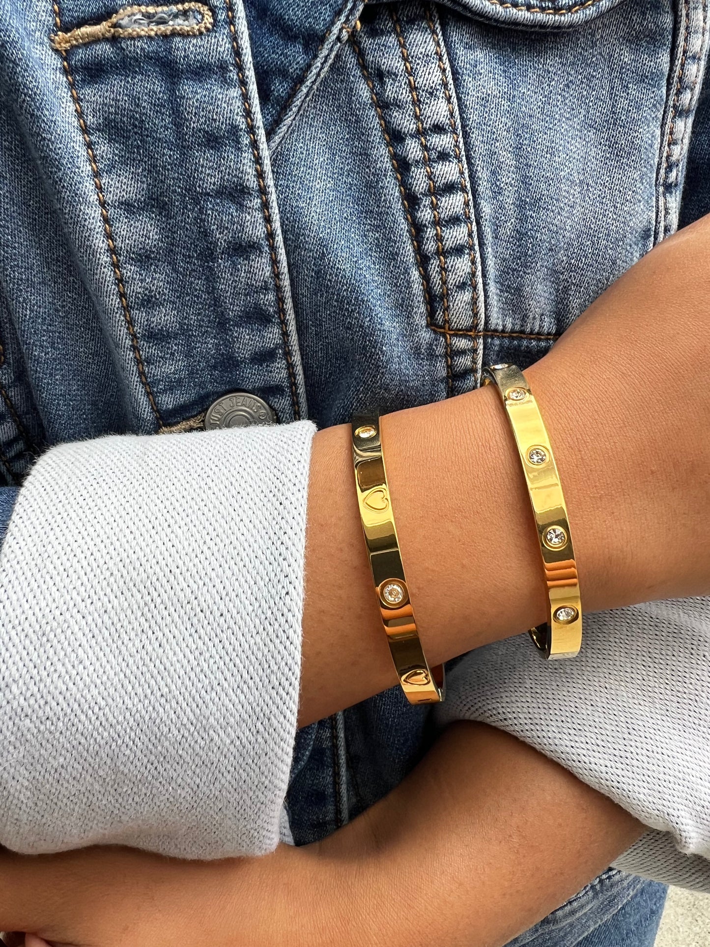 Amora Bangle - Gold