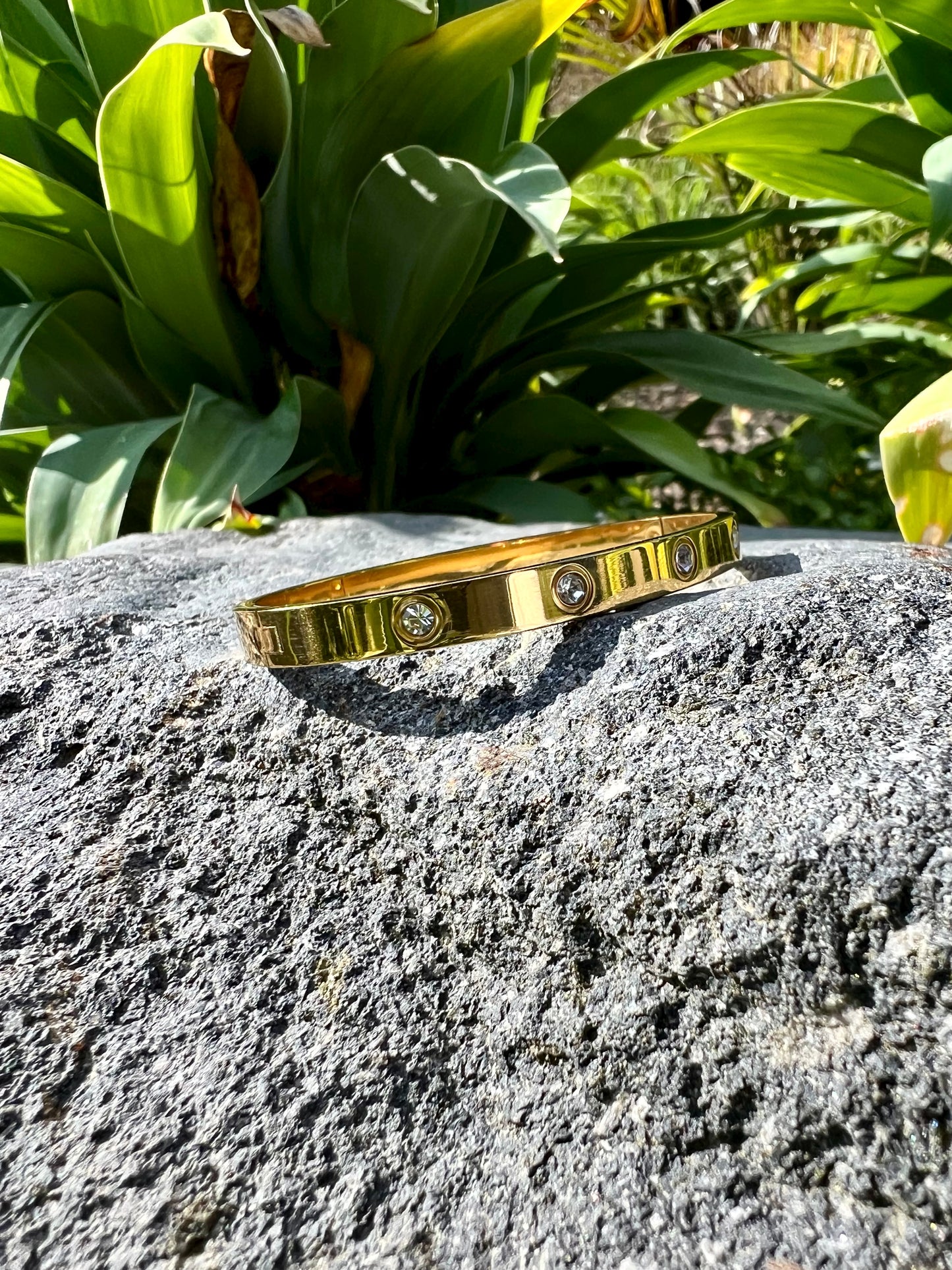 Novella Bangle - Gold